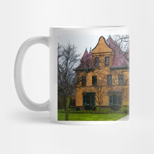 Heritage Hill Gold House Mug